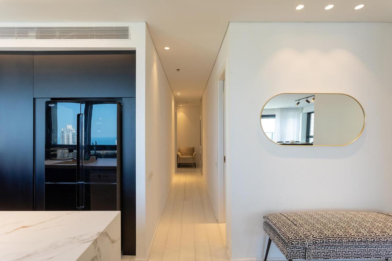 Апартаменты Yalarent Sea-Breeze Penthouse With Jacuzzi Бат-Ям Экстерьер фото