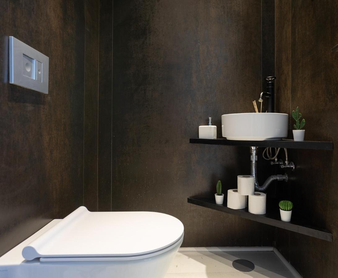 Апартаменты Yalarent Sea-Breeze Penthouse With Jacuzzi Бат-Ям Экстерьер фото
